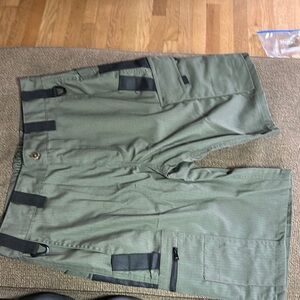 Green Tactical Cargo Shorts